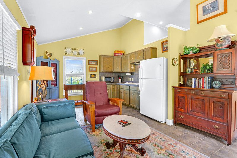 Little Yellow House | Dripping Springs, TX | Hill Country Premier